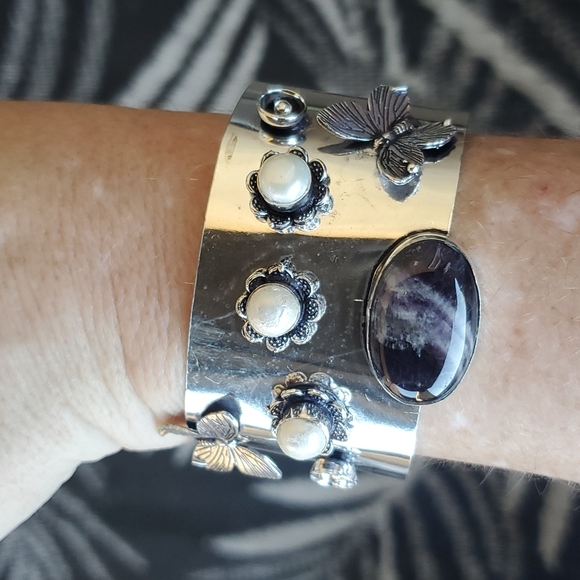 New Chevron Amethyst & Pearl 925 Silver Butterflies Adjustable Cuff Bracelet. - Picture 13 of 14